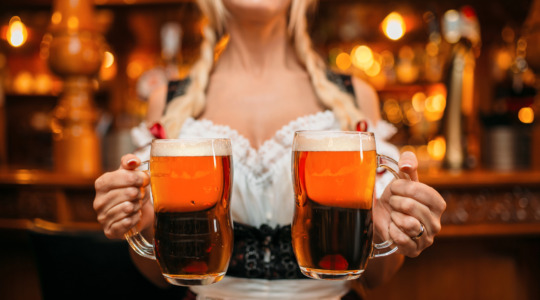 Oktoberfest-Flirts: Wie du in München reife Frauen während des Volksfests verführst